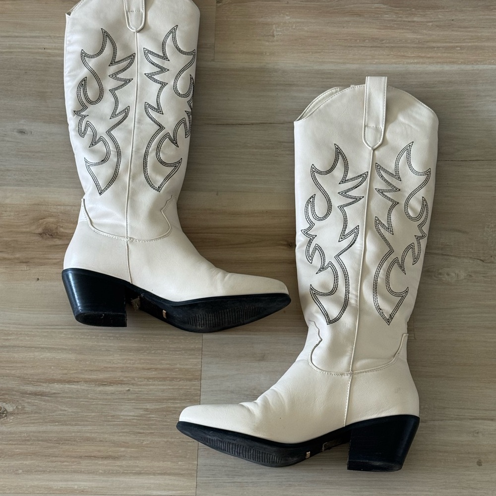 Women's Cream Western Boots